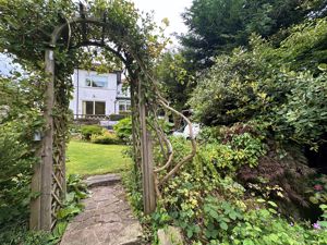 Photo 40- click for photo gallery